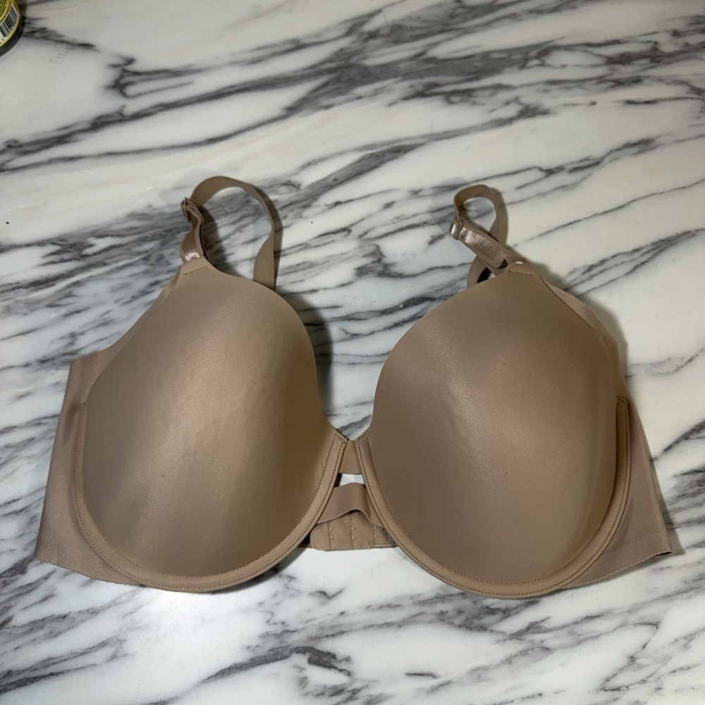 Warners Bra 40D‎ No Side Effects Smooth Cups Beige Style #01356 Underwire